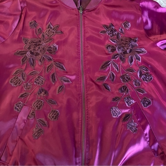 TORRID Sz  3 Embroidered Satin Finish Oversized Ribbed Hem & Cuffs Bomber Jacket - Picture 14 of 15